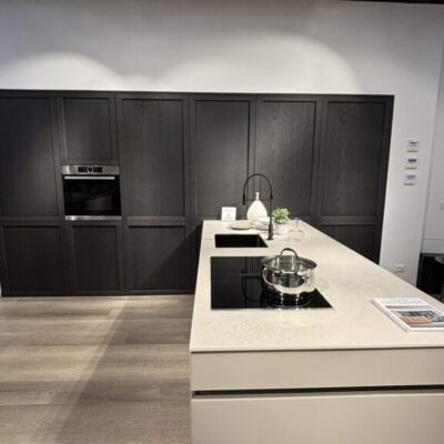 VENETA CUCINE MOD. CONVIVIO / ICONICA
